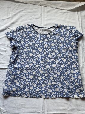 croft & barrow Blue and White Floral Short Sleeve Tee